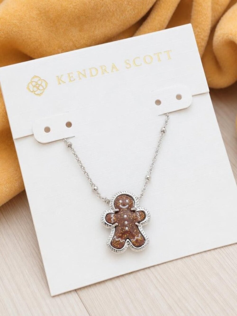 Kendra Scott Gingerbread Silver Short Pendant Necklace